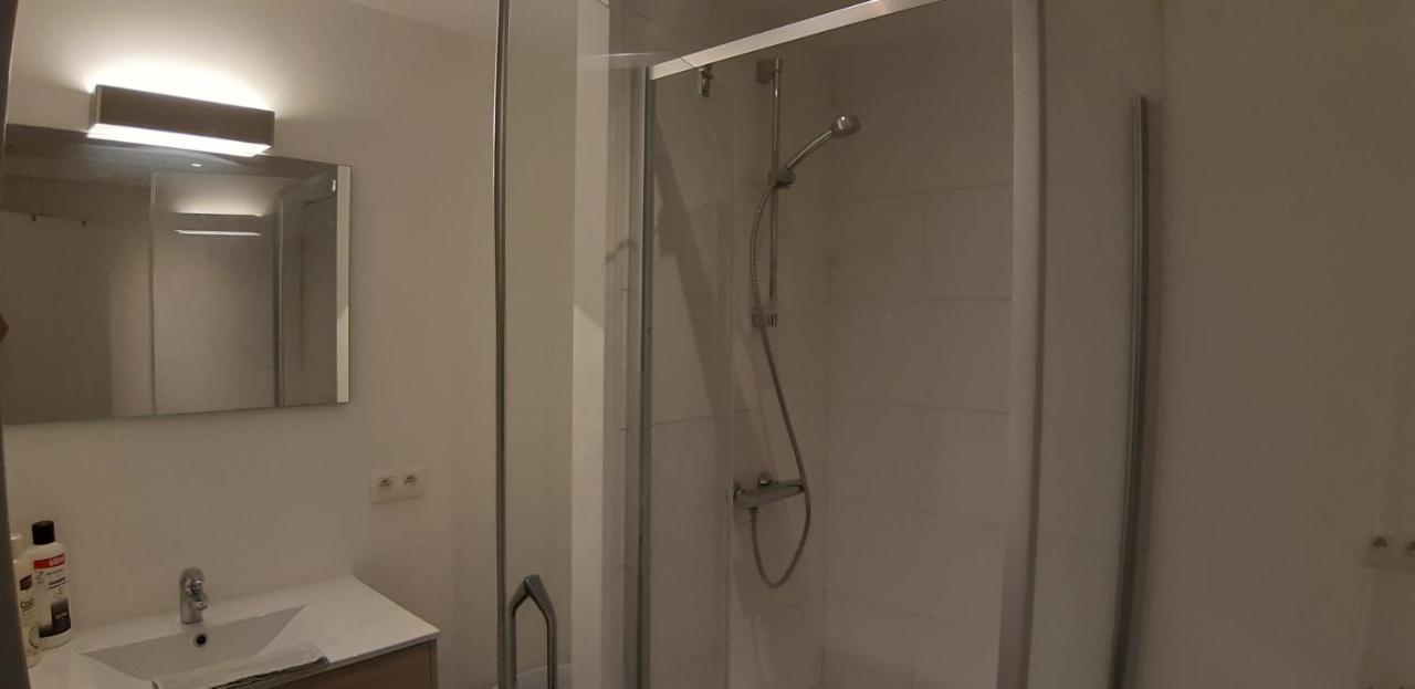 Appartement Duplex Pour 3-4 Personnes A Ciney Zewnętrze zdjęcie